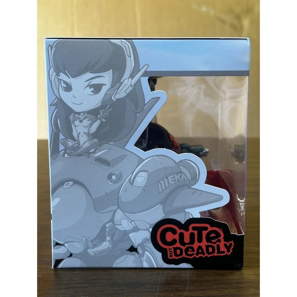 Blizzard Gear Merchandise‎ Overwatch Carbon Fiber Removable D.Va Figure W/Meka